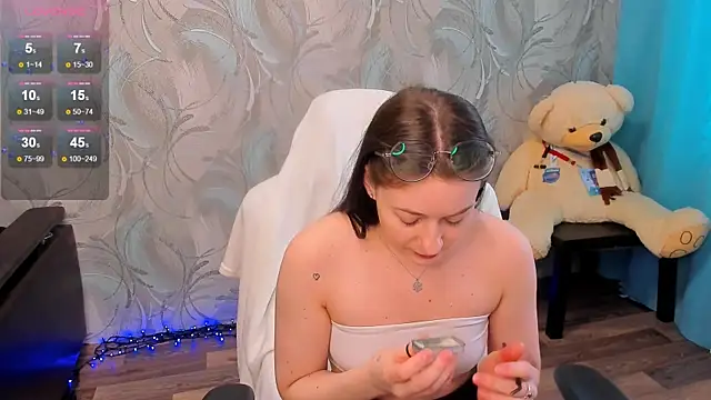 Snapshot of Kitty8meow chatting on February 2025 07:44:02 AM Kitty8meow online show from February 2025 07:44:02 AM