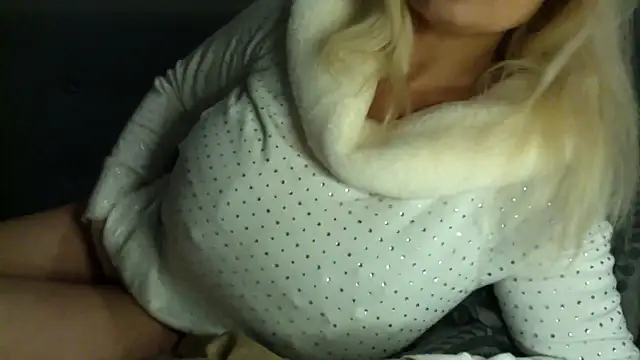 Lisavontease online show from December 2024 09:22:01 PM