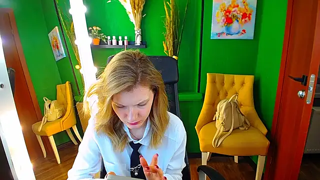 MaryHiggins online show from February 2025 03:08:02 PM