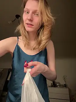 MaryHiggins online show from March 2025 07:26:02 PM