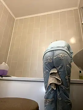 MaryHiggins online show from October 2025 08:02:02 AM