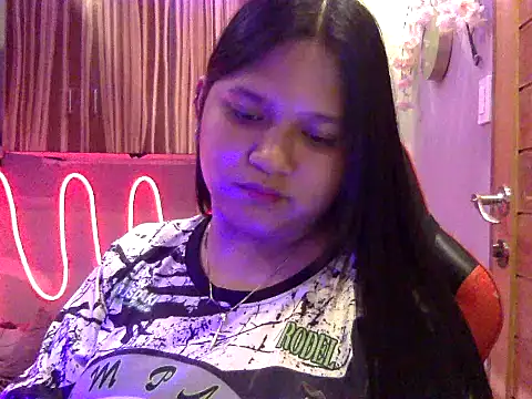 EmpressYna online show from September 2025 03:26:02 PM