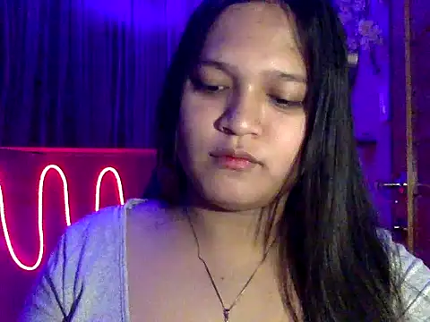 EmpressYna online show from October 2025 04:18:01 PM