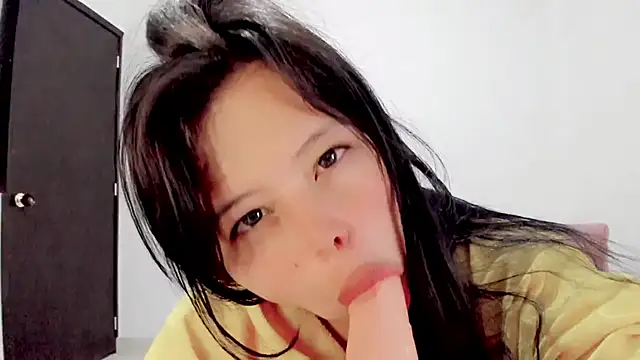 Snapshot of ariakyubi chatting on February 2025 09:03:01 AM ariakyubi online show from February 2025 09:03:01 AM