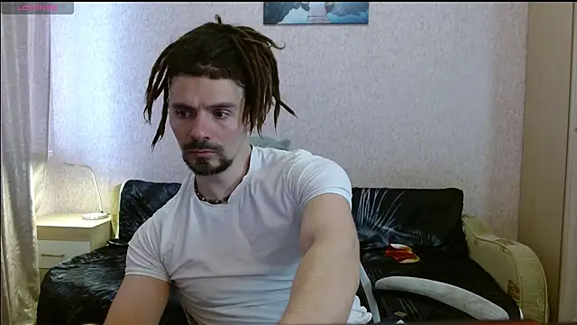Aestheticguy101 online show from April 2026 07:33:01 AM