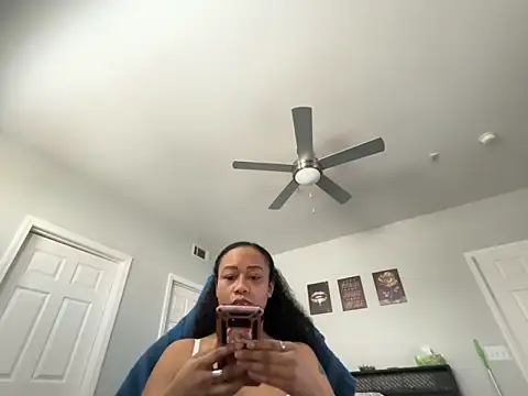 Snapshot of RylHoneyy chatting on January 2026 08:01:01 PM RylHoneyy online show from January 2026 08:01:01 PM