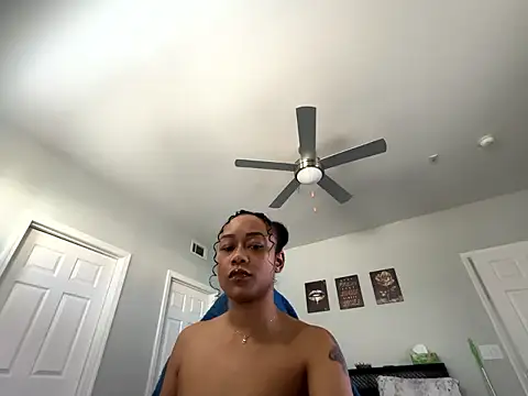 Snapshot of RylHoneyy chatting on January 2026 09:17:01 PM RylHoneyy online show from January 2026 09:17:01 PM