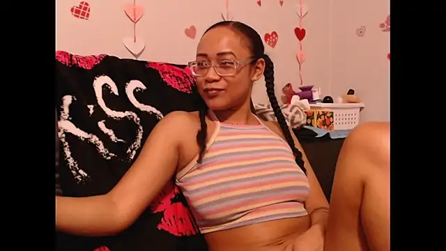 Snapshot of RylHoneyy chatting on February 2026 06:19:02 AM RylHoneyy online show from February 2026 06:19:02 AM