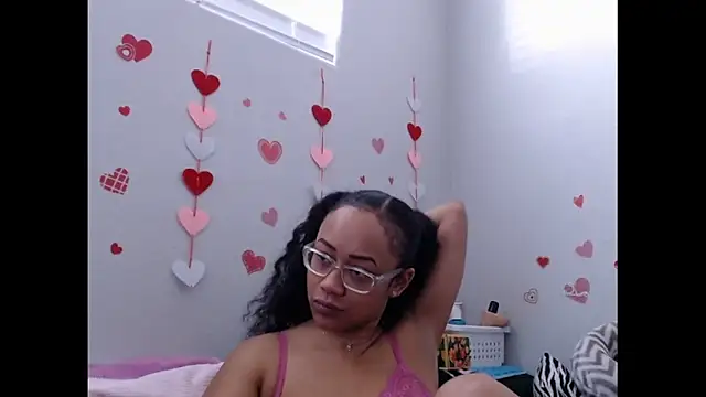 Snapshot of RylHoneyy chatting on February 2026 09:11:01 PM RylHoneyy online show from February 2026 09:11:01 PM