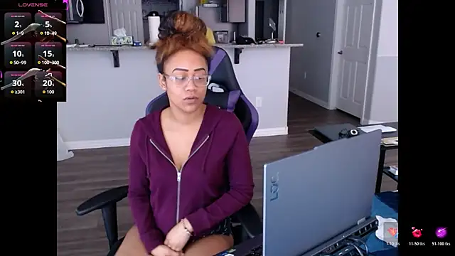 RylHoneyy online show from July 2026 06:48:01 PM