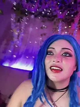 seraphine23 online show from January 2025 03:01:01 AM