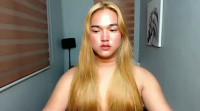 Snapshot of MoaningKylie chatting on January 2025 01:21:01 AM MoaningKylie online show from January 2025 01:21:01 AM