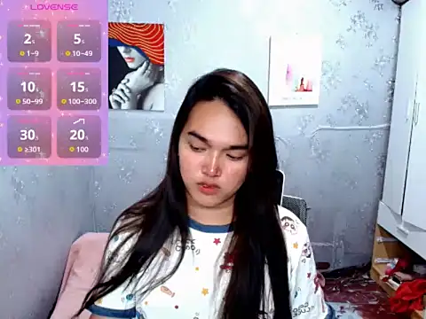 Snapshot of MoaningKylie chatting on October 2025 03:48:02 AM MoaningKylie online show from October 2025 03:48:02 AM