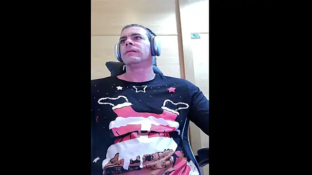 pablodavid15 online show from November 2025 06:05:02 AM