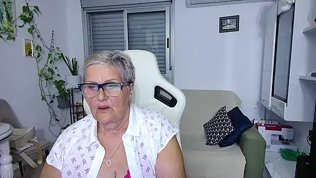 Selenna57 online show from May 2026 05:20:01 PM