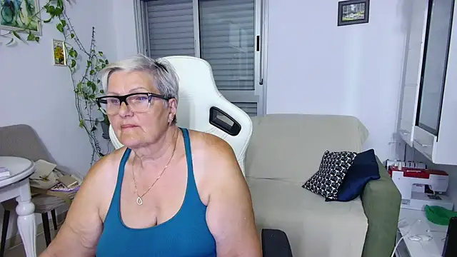 Selenna57 online show from May 2026 05:43:01 PM