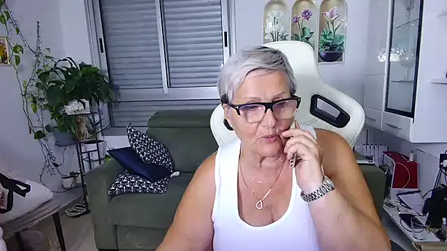 Selenna57 online show from July 2026 05:59:02 PM