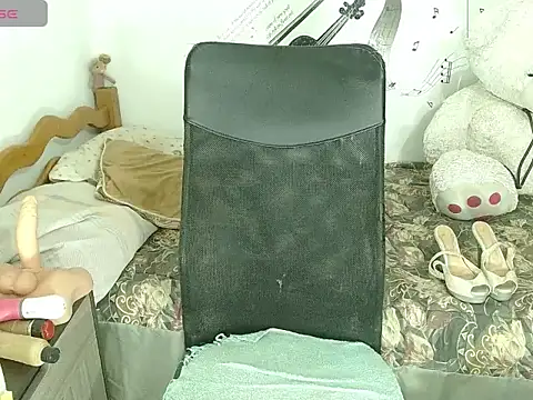 Snapshot of Alexaqueen1 chatting on February 2025 04:22:01 PM Alexaqueen1 online show from February 2025 04:22:01 PM