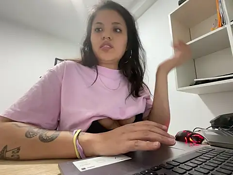 apretadito47 online show from May 2026 08:15:01 PM