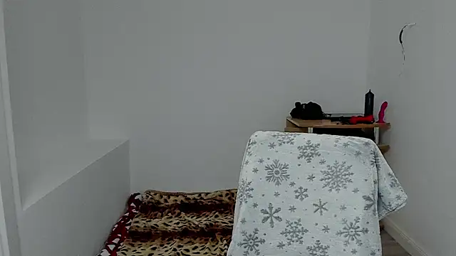 Snapshot of sexxymuscles4u chatting on December 2024 09:40:02 AM sexxymuscles4u online show from December 2024 09:40:02 AM