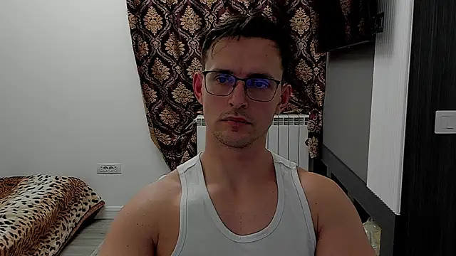 Snapshot of sexxymuscles4u chatting on February 2025 03:05:01 PM sexxymuscles4u online show from February 2025 03:05:01 PM