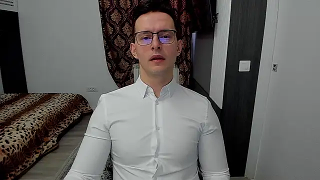 Snapshot of sexxymuscles4u chatting on February 2025 10:15:02 AM sexxymuscles4u online show from February 2025 10:15:02 AM