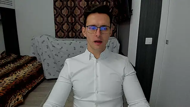 Snapshot of sexxymuscles4u chatting on March 2025 04:51:02 PM sexxymuscles4u online show from March 2025 04:51:02 PM