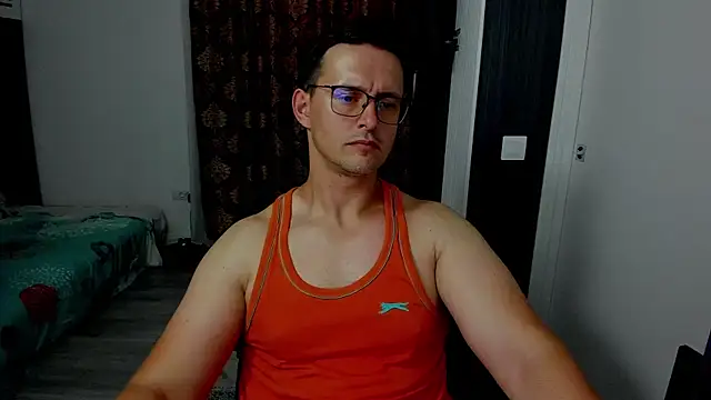 Snapshot of sexxymuscles4u chatting on September 2025 12:05:02 PM sexxymuscles4u online show from September 2025 12:05:02 PM
