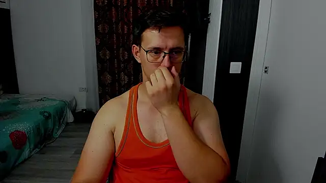 Snapshot of sexxymuscles4u chatting on September 2025 09:53:02 AM sexxymuscles4u online show from September 2025 09:53:02 AM