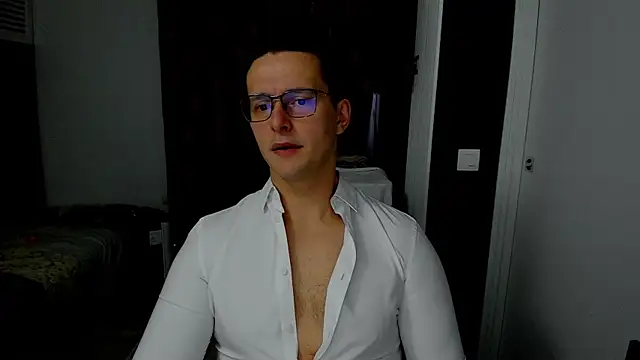 Snapshot of sexxymuscles4u chatting on November 2025 10:31:01 AM sexxymuscles4u online show from November 2025 10:31:01 AM