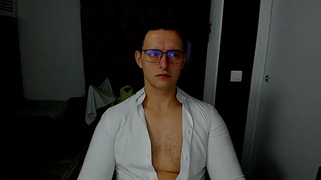 Snapshot of sexxymuscles4u chatting on December 2025 08:45:01 AM sexxymuscles4u online show from December 2025 08:45:01 AM