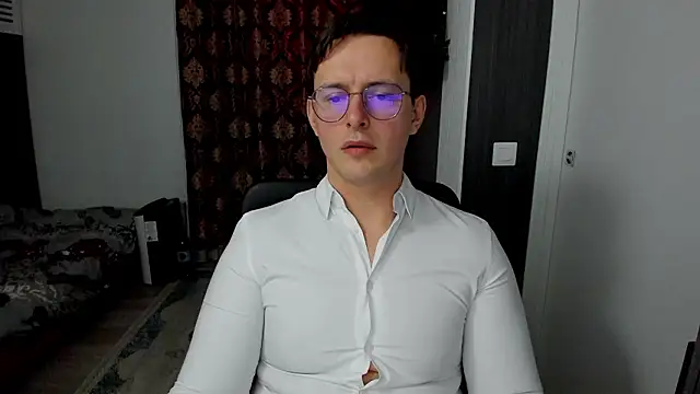 Snapshot of sexxymuscles4u chatting on January 2026 12:42:01 PM sexxymuscles4u online show from January 2026 12:42:01 PM