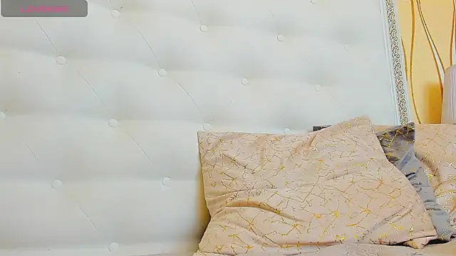 karissia online show from March 2025 08:49:02 AM