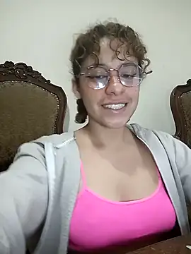 Snapshot of EmmaMelissa0521 chatting on December 2024 09:41:02 PM EmmaMelissa0521 online show from December 2024 09:41:02 PM