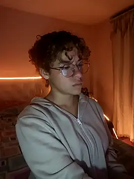 Snapshot of EmmaMelissa0521 chatting on January 2025 03:53:02 AM EmmaMelissa0521 online show from January 2025 03:53:02 AM