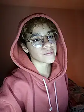 Snapshot of EmmaMelissa0521 chatting on January 2025 03:23:02 AM EmmaMelissa0521 online show from January 2025 03:23:02 AM