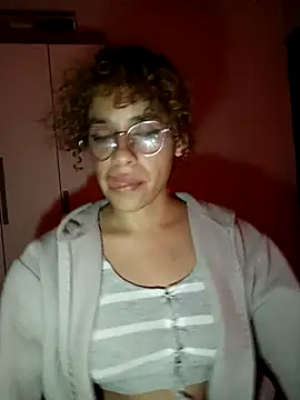 Snapshot of EmmaMelissa0521 chatting on February 2025 04:21:02 AM EmmaMelissa0521 online show from February 2025 04:21:02 AM