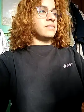 Snapshot of EmmaMelissa0521 chatting on October 2025 10:08:02 PM EmmaMelissa0521 online show from October 2025 10:08:02 PM