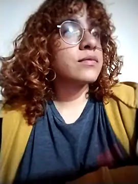 Snapshot of EmmaMelissa0521 chatting on October 2025 01:33:02 AM EmmaMelissa0521 online show from October 2025 01:33:02 AM