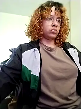 Snapshot of EmmaMelissa0521 chatting on February 2026 04:56:01 PM EmmaMelissa0521 online show from February 2026 04:56:01 PM