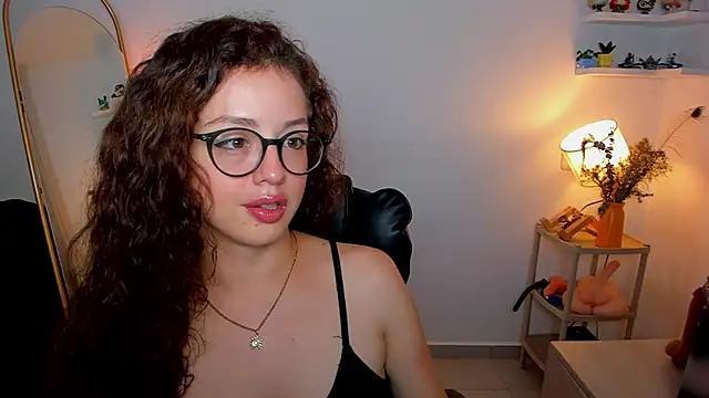 Snapshot of Cassandra_Caiin chatting on November 2025 07:34:02 AM Cassandra Caiin online show from November 2025 07:34:02 AM