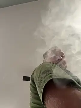 smokeymt420 online show from April 2026 10:27:01 AM