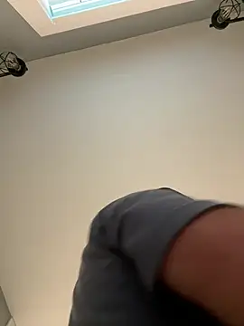 smokeymt420 online show from April 2026 09:42:02 PM