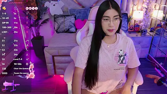 shanon- online show from October 2025 09:15:02 PM