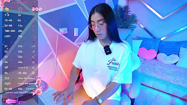 shanon- online show from May 2026 09:11:02 PM