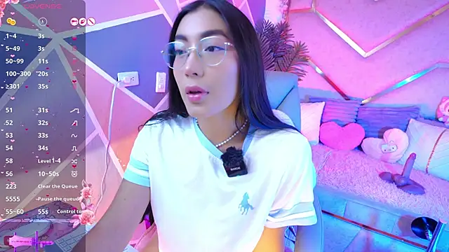 shanon- online show from June 2026 10:51:01 PM