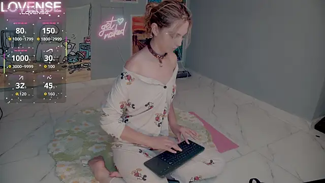 Careful i bite online show from September 2025 08:25:02 AM