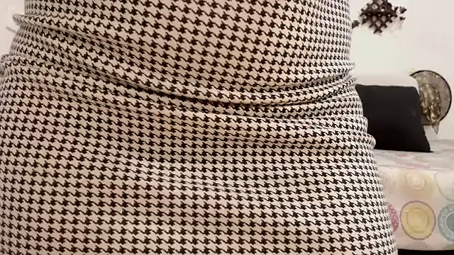 Estefani 32 online show from December 2025 04:14:01 PM