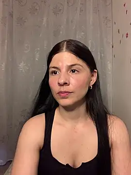 Estefani 32 online show from May 2026 09:43:01 PM