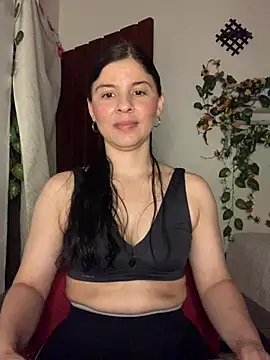 Estefani 32 online show from July 2026 12:15:02 AM